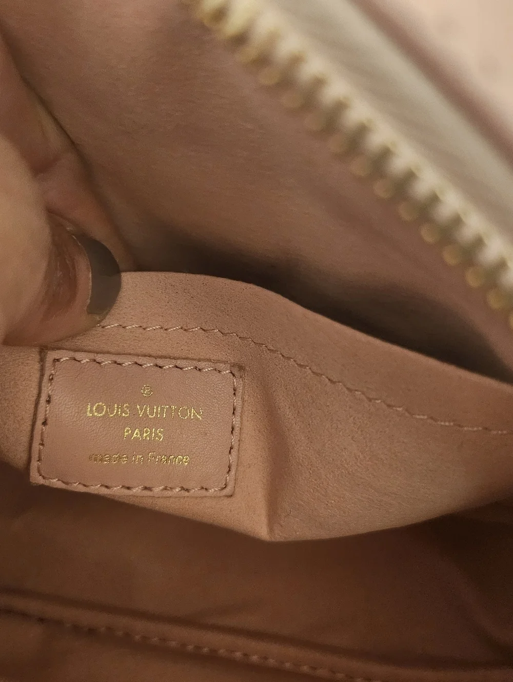 Louis Vuitton New Wave Camera Bag Pink Quilted Leather